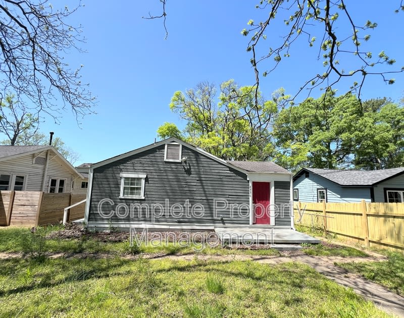 4536 40th Place North