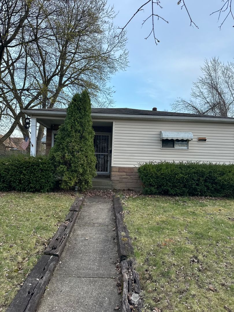 Nice ranch style home available for rent!