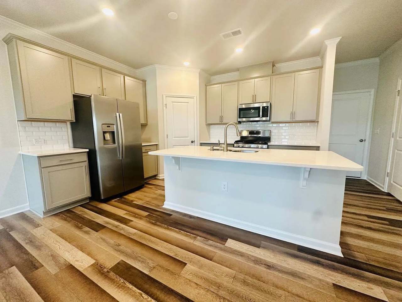 Room in 3 Bedroom Home at Kasota Ln