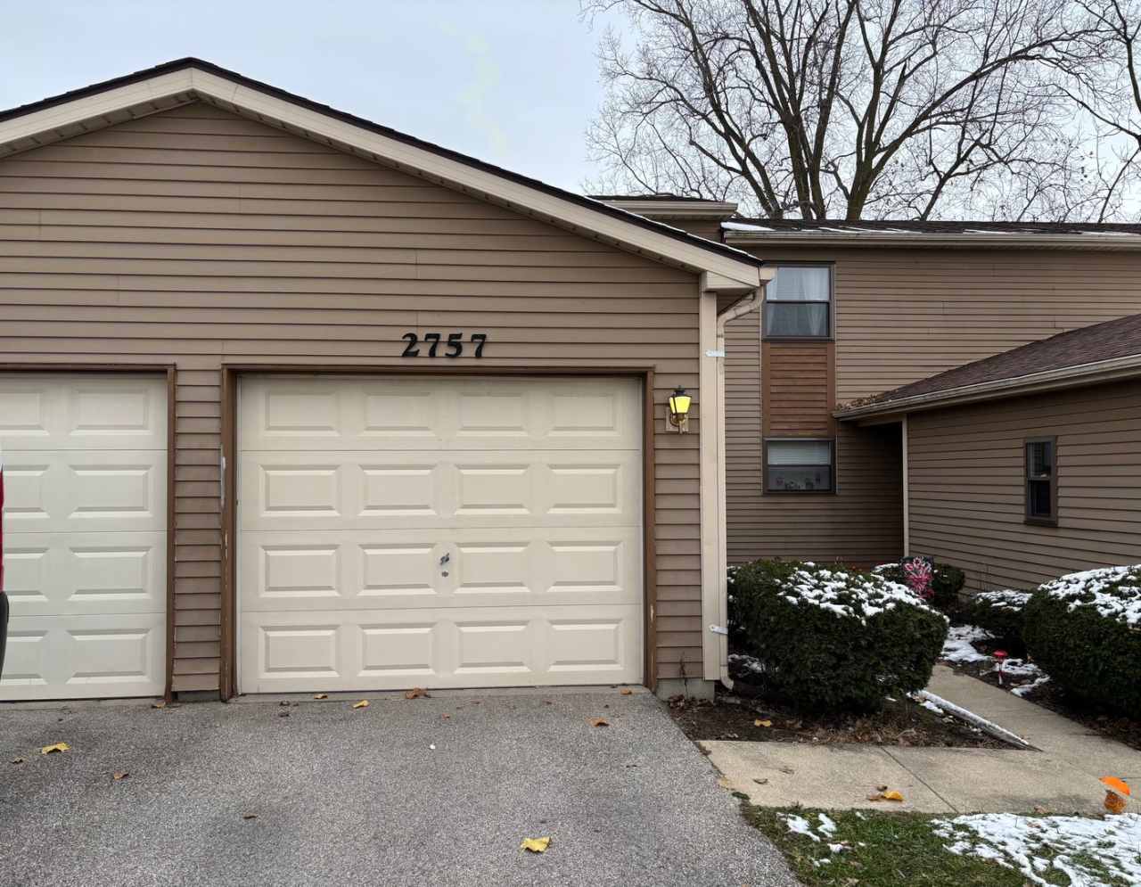 2755-2761 Scarlet Oak