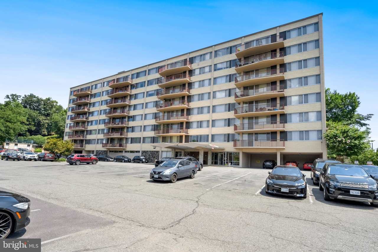 5353 COLUMBIA PIKE 208