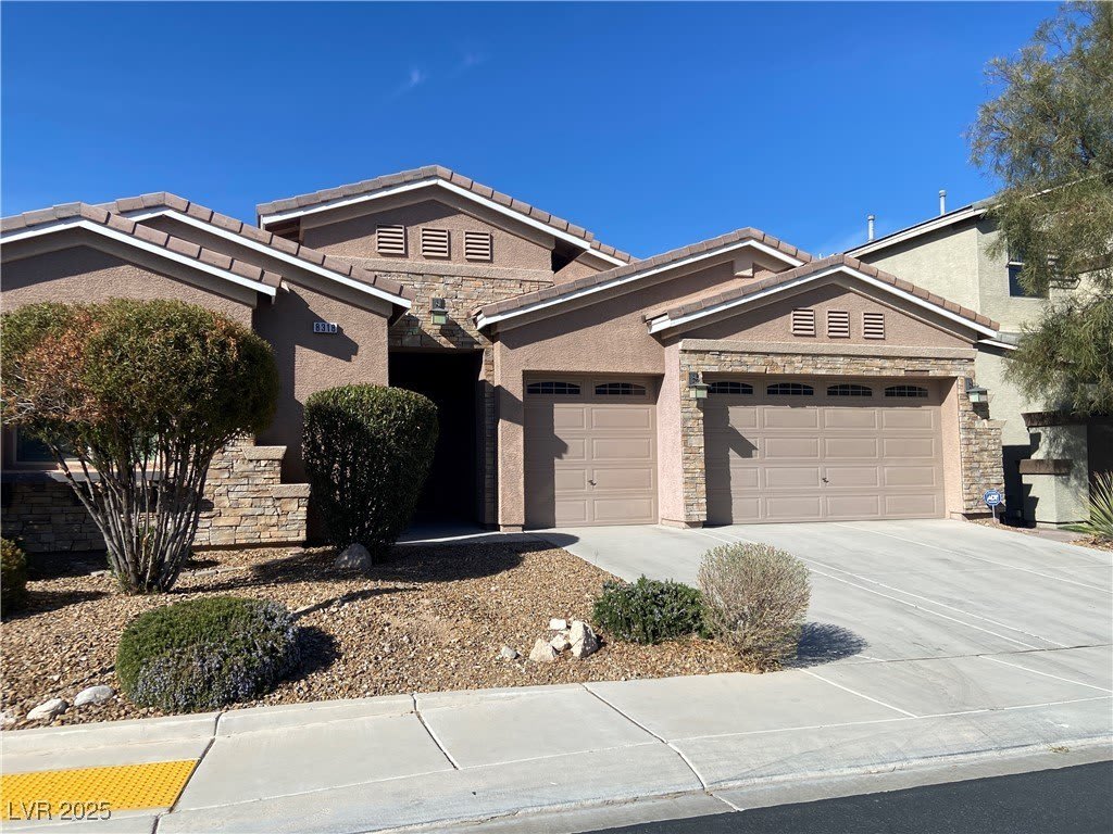 8318 Saddleback Ledge Avenue