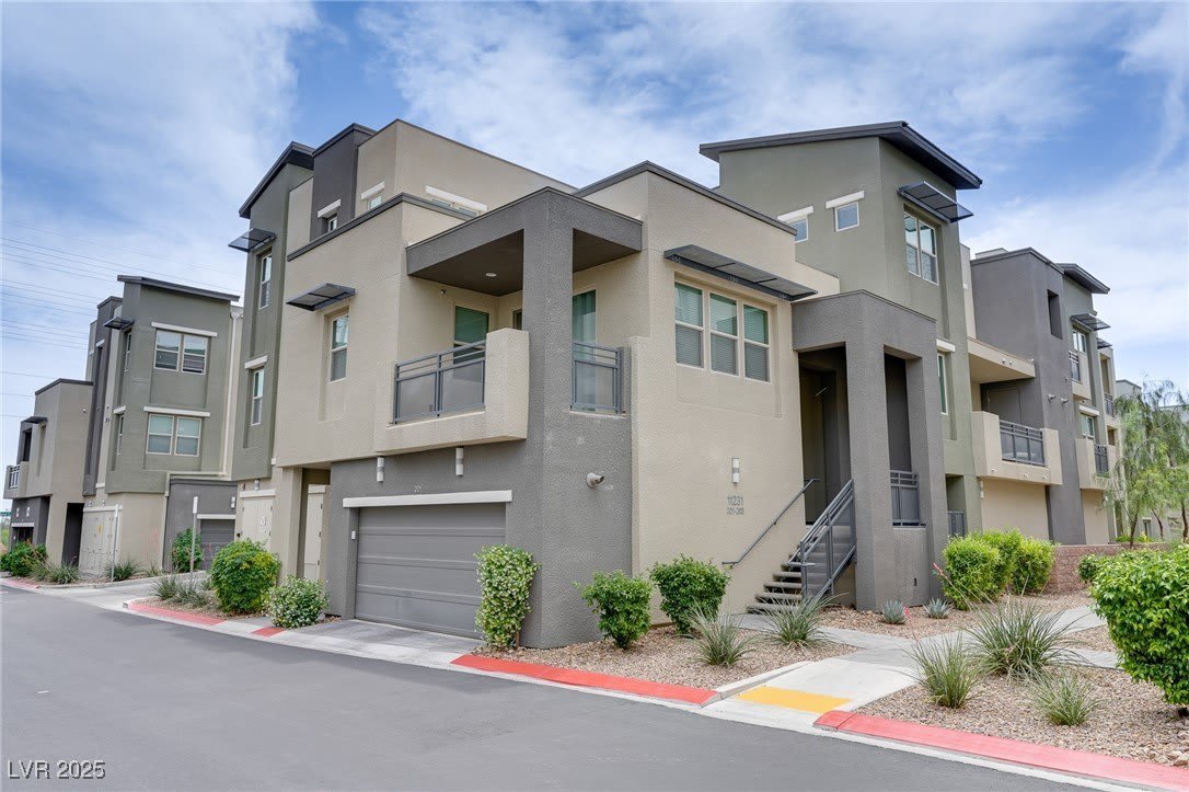 11231 Hidden Peak Avenue