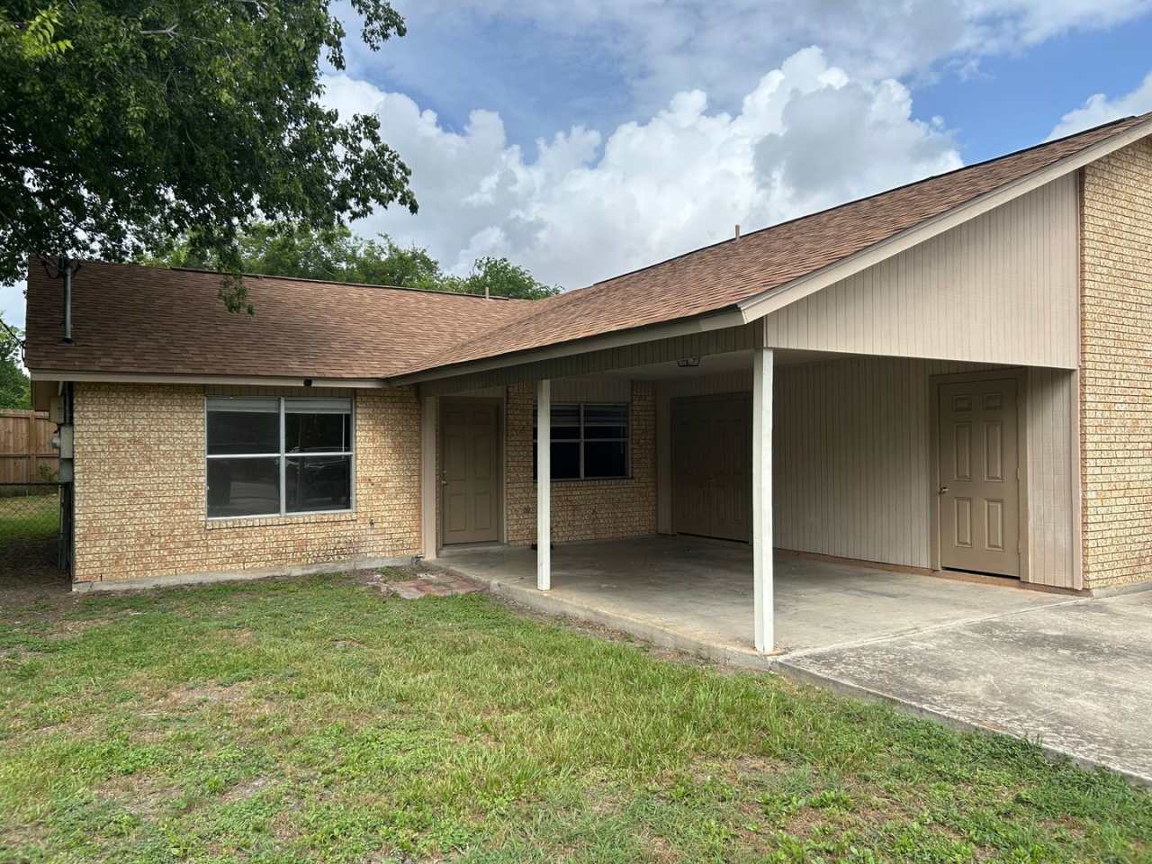 Walking Distance to Kraft Park / .6 Miles to IH 35 / Washer  Dryer Connections / NBISD