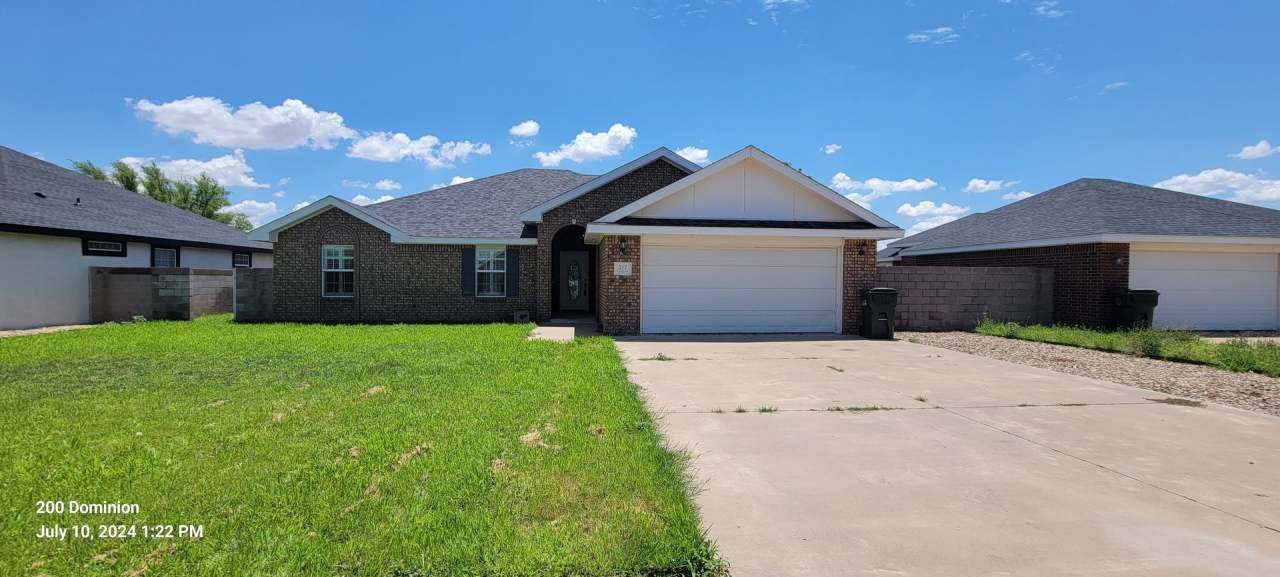IMPRESSIVE LARGE HOME IN NORTHEAST CLOVIS
