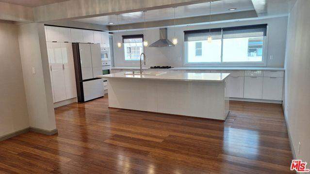 4751 La Villa Marina