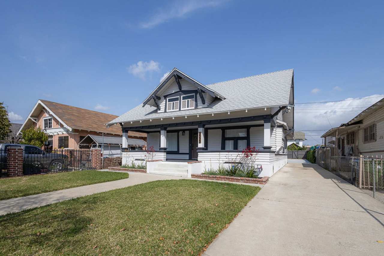 Fully Renovated Craftsman Home, 3-Bedroom, 2-Bathroom + den, Near USC