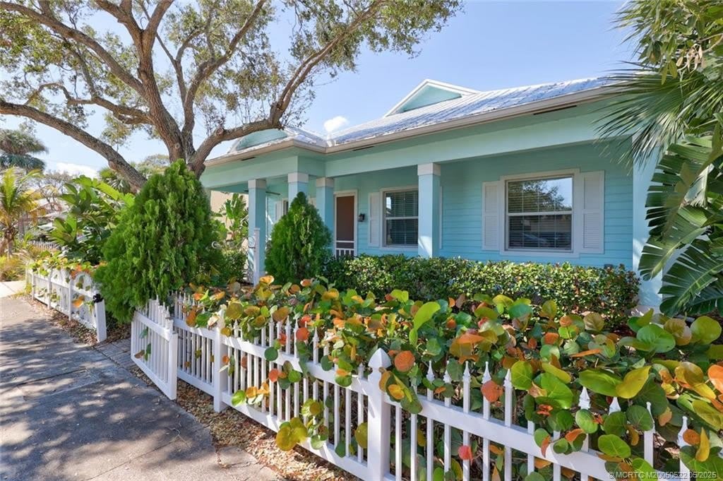 424 SW Camden Avenue