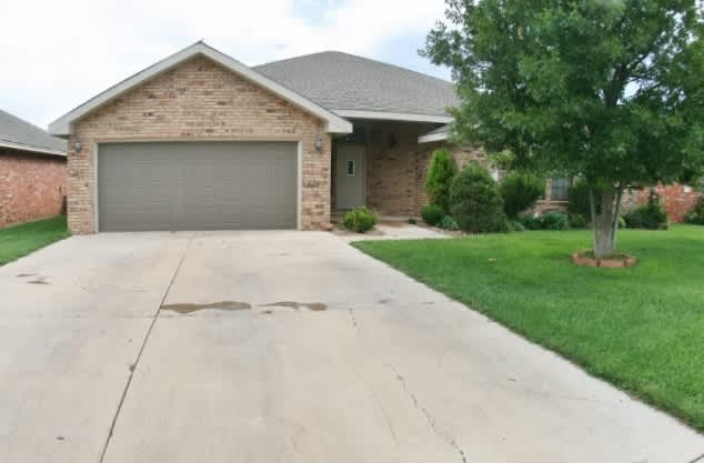 Wow 4 Big Bedrooms, Pets Welcome, Great Location.