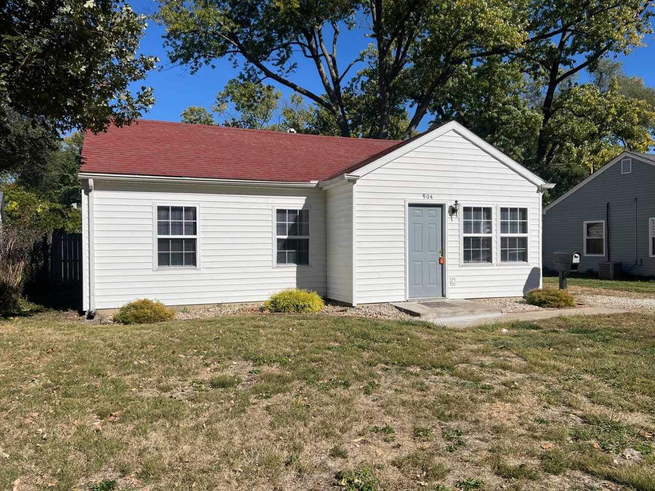 3 Bedroom home with Fenced Yard - Available November