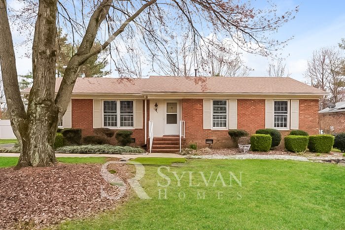 4805 Ferncrest Drive