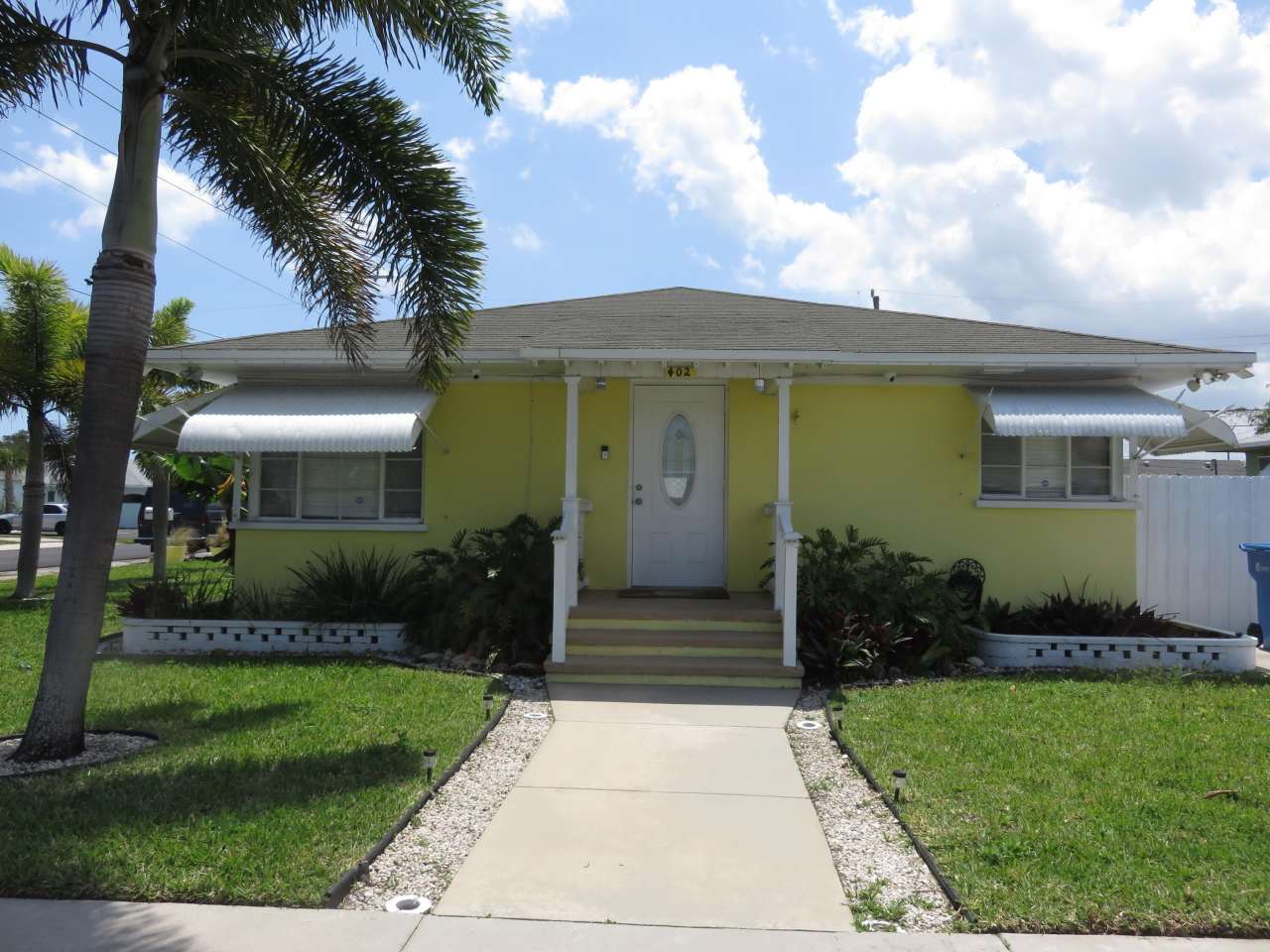 402 W Ocean Avenue