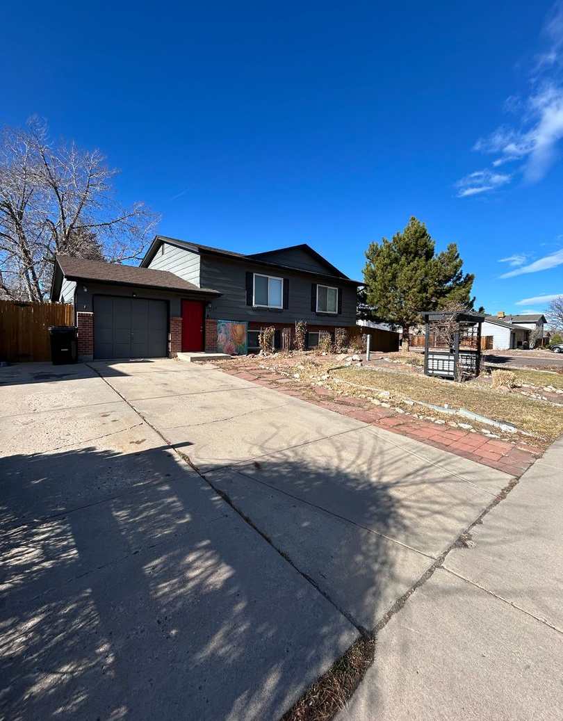 Stunning 4 BR/2 BA Morrison Home!!