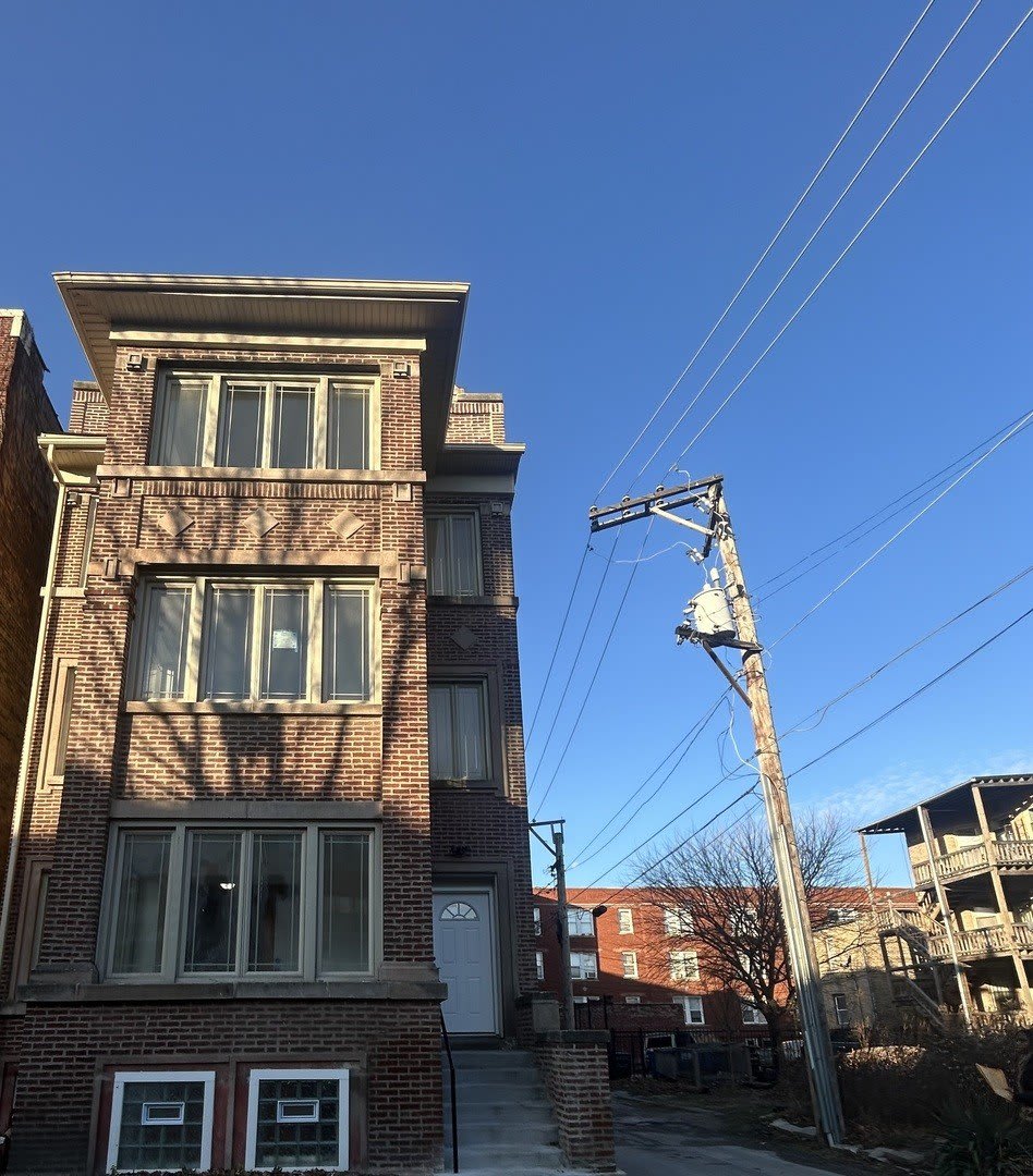 6016 S Saint Lawrence Avenue