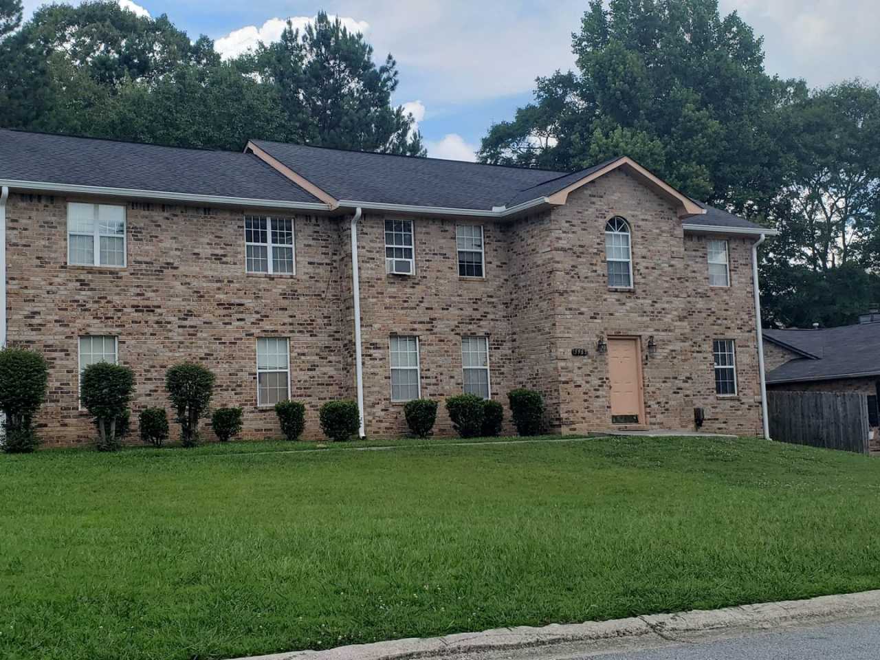 Charming 2BR Townhouse in College Park