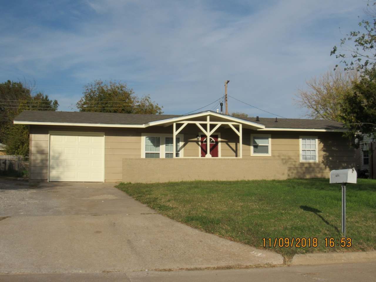 MUST SEE HOME!!! PETS NEGOTIABLE WITH OWNER APPROVAL!!!