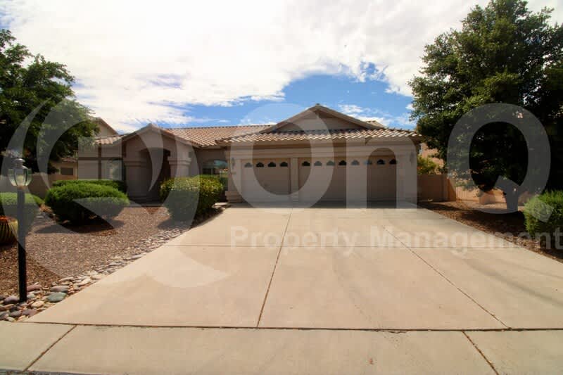 1923 West Muirhead Loop