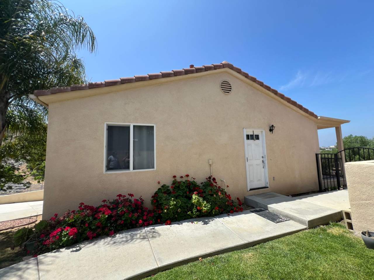 Charming 2 bedroom in Mockingbird Canyon!