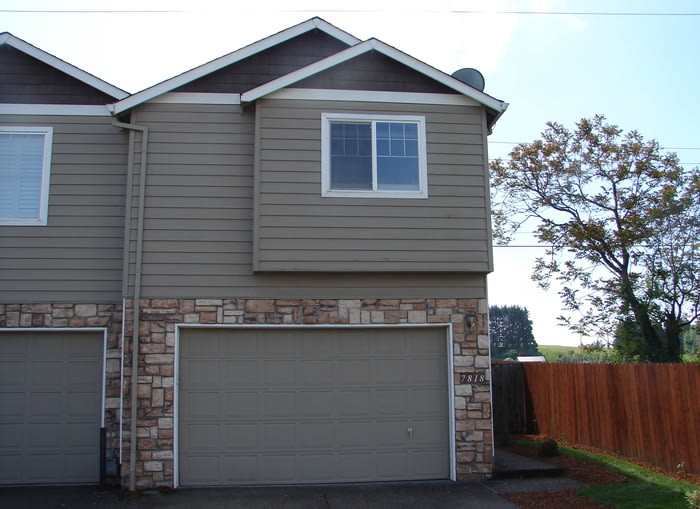 7818 Northeast 24th Court