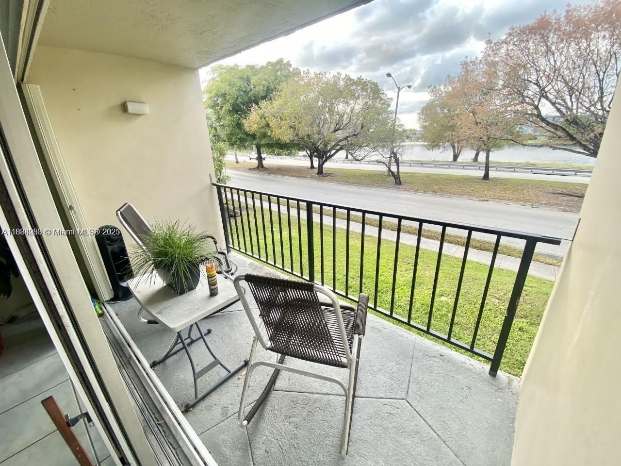 9150 Fontainebleau Blvd