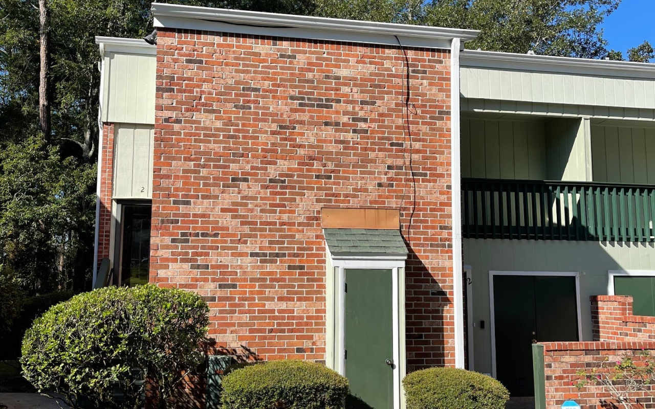 215 NW FAIRWAY HILLS GLEN