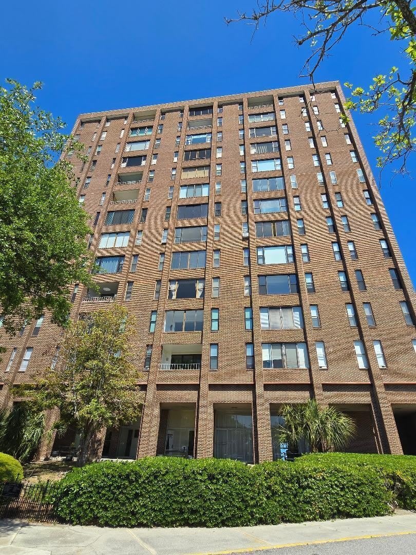 14 Lockwood Drive unit: 2E