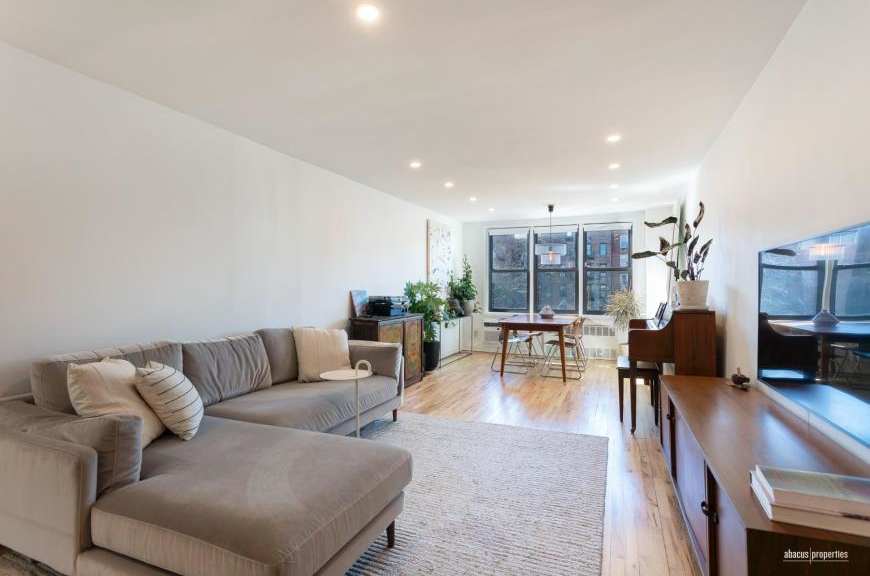 515 East 7th St.