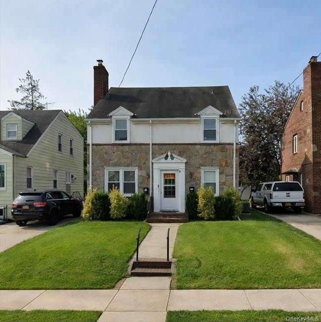 69 Sheridan Avenue unit: 2Nd Floor