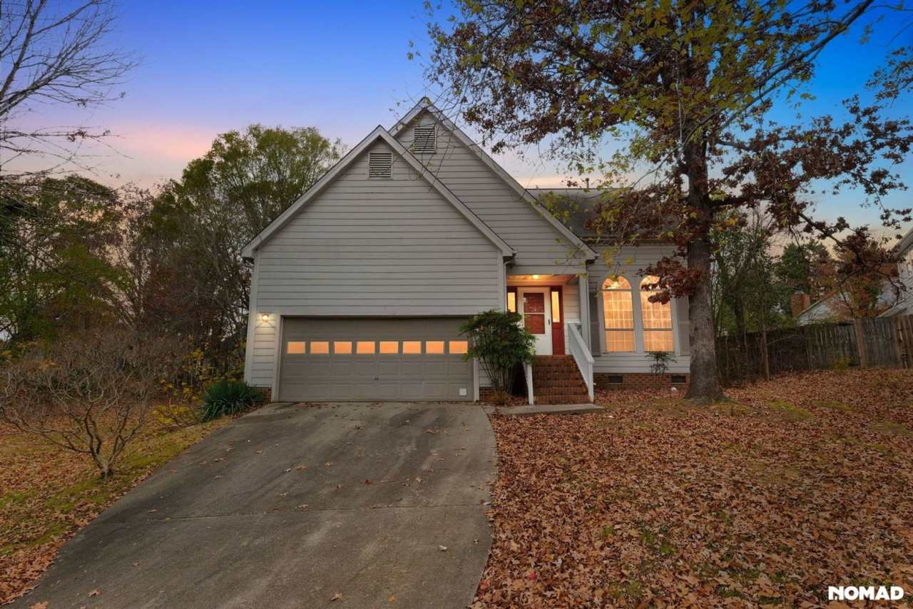 Sunny 5BR House in the UNCC University square with large yard