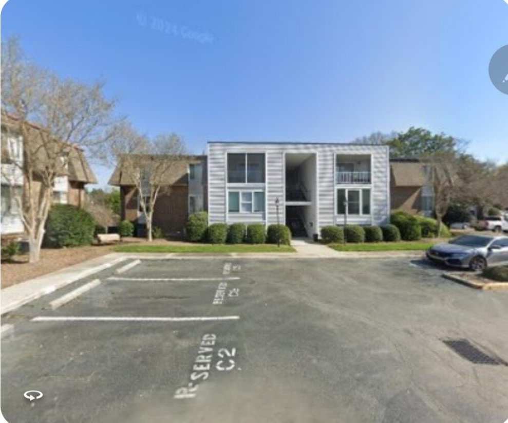 321 Laurents unit: B-9