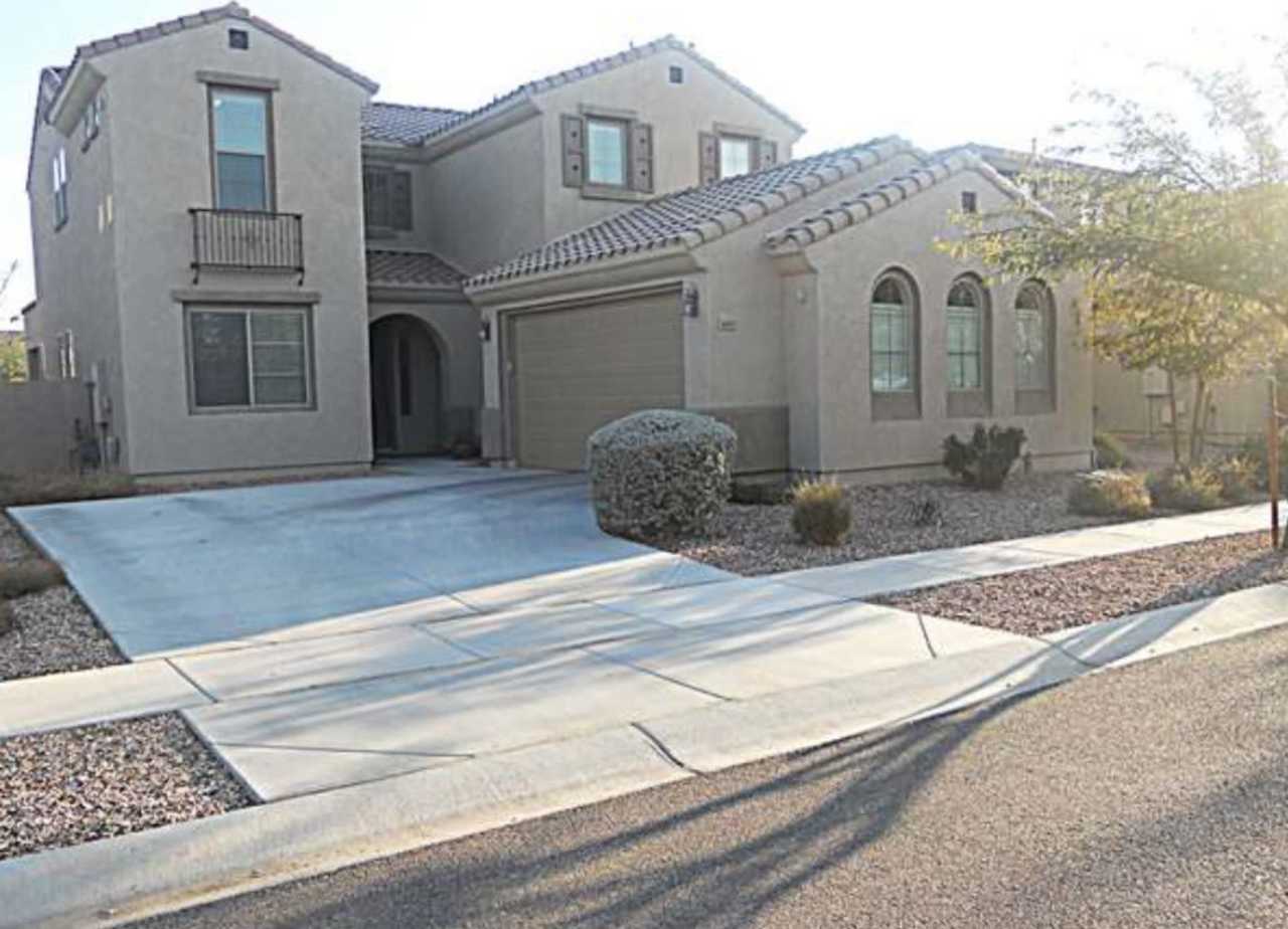 4 BD WITH POOL IN POWER RANCH