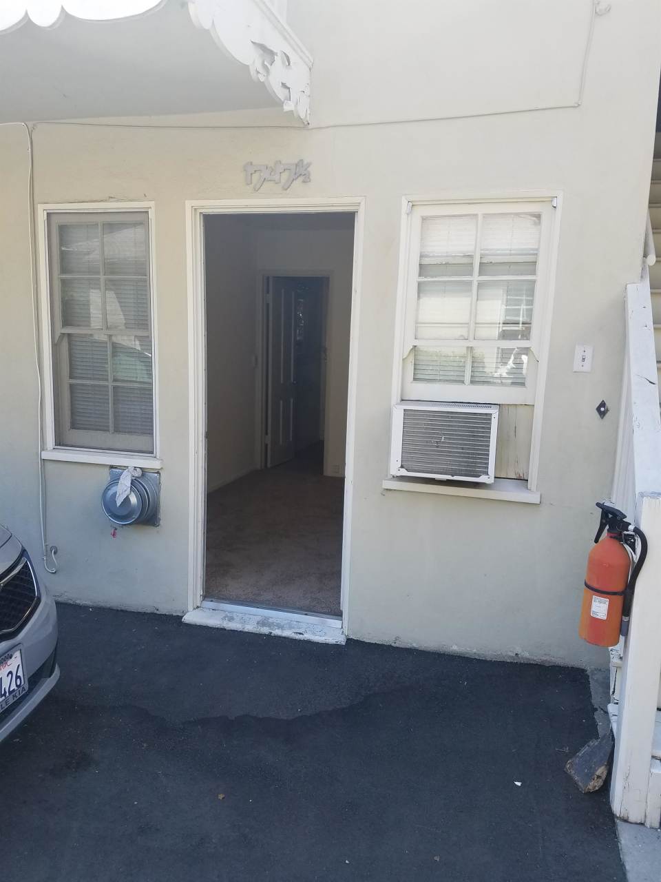 1747 1/2 La Senda Place