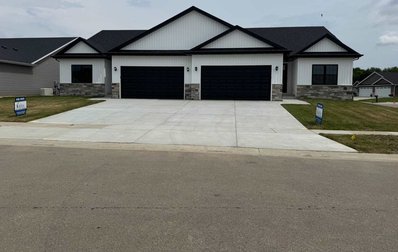 New Construction! West side location. 4br, 3bth, 2crg, Finished basement. All new stainless steel appliances. Next to Sangamon Valley Trails.
