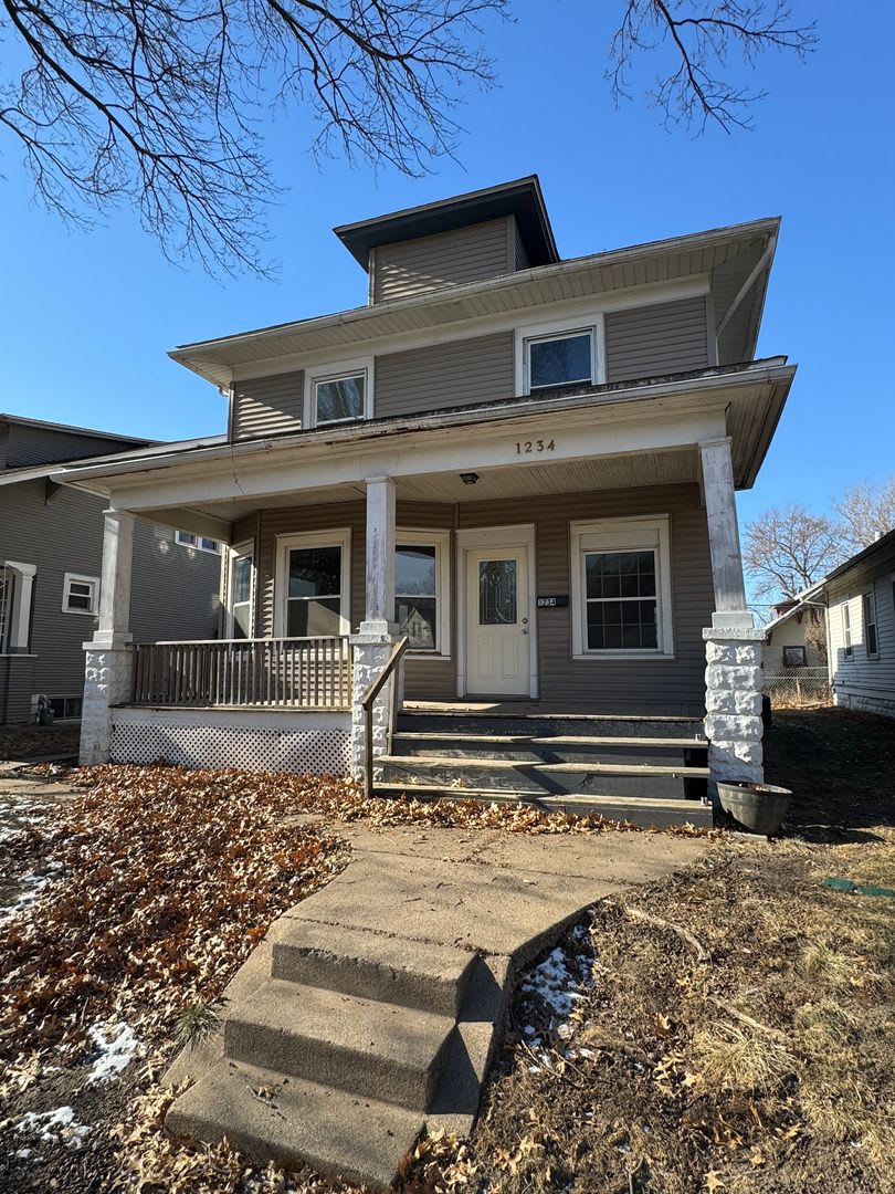 3 bedroom 1 bath house in Rock Island