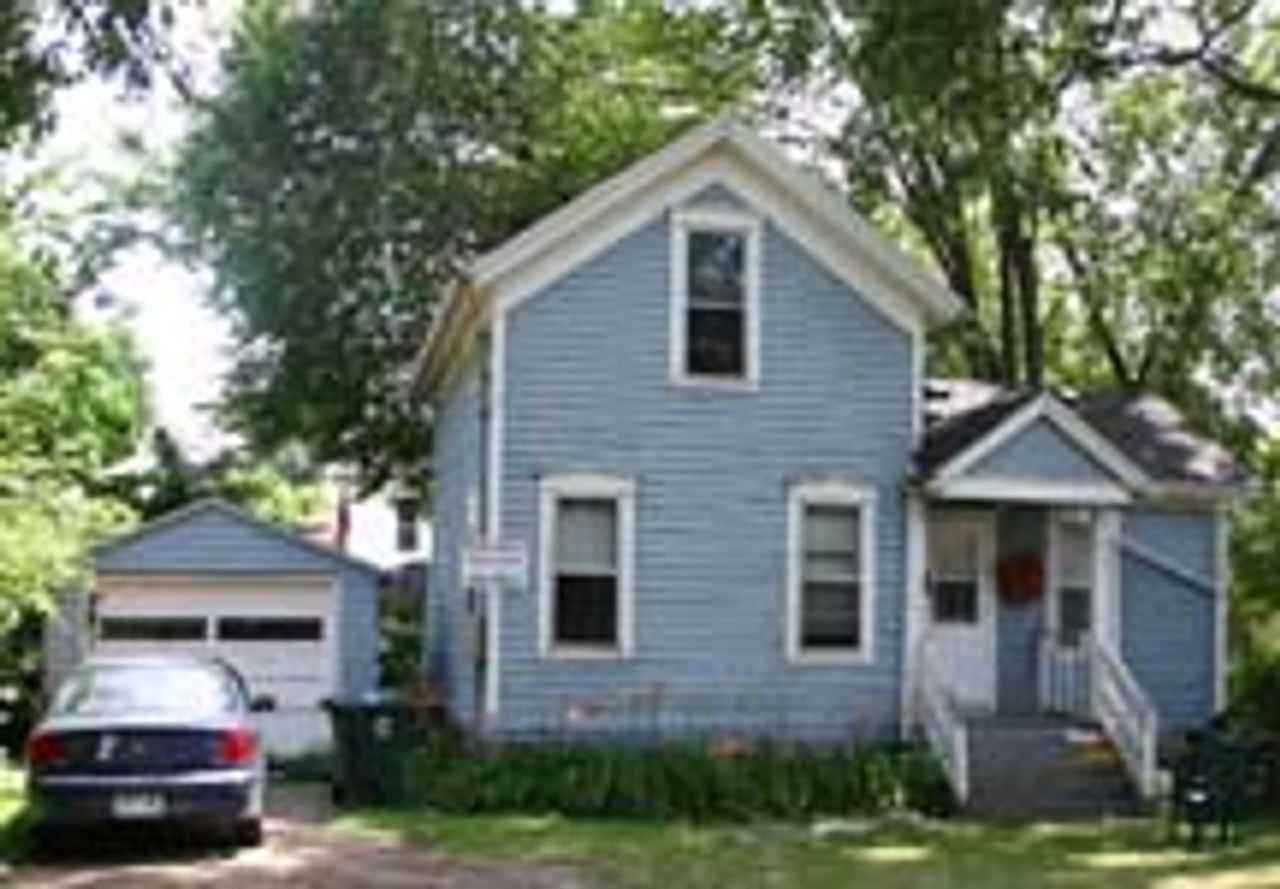 Spacious 3-Bedroom House with Parking  Private Yard - Available 8/15/2026