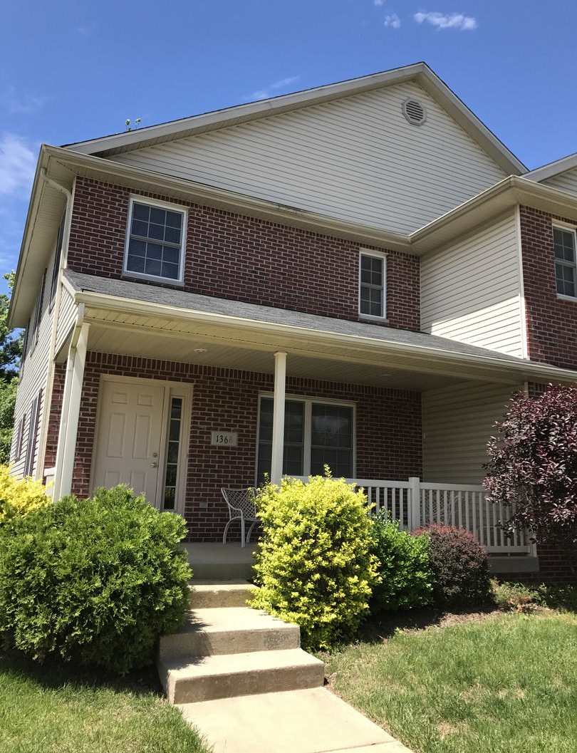 3 BEDROOM TOWNHOUSE AVAIL JULY 2026. Monthly rent $1,895