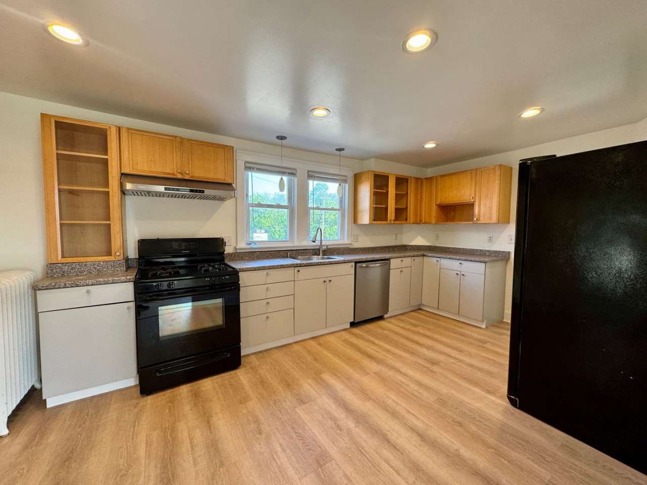 $2,850 Spacious Portland 3BD/1.5BA Single Family Home | Available Now