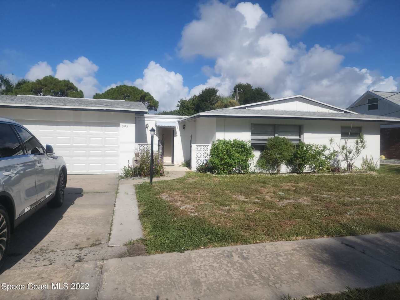 595 Albatross Street