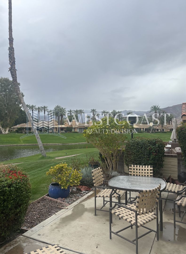 Stylish Desert Retreat with Golf Course Views in Palm Desert