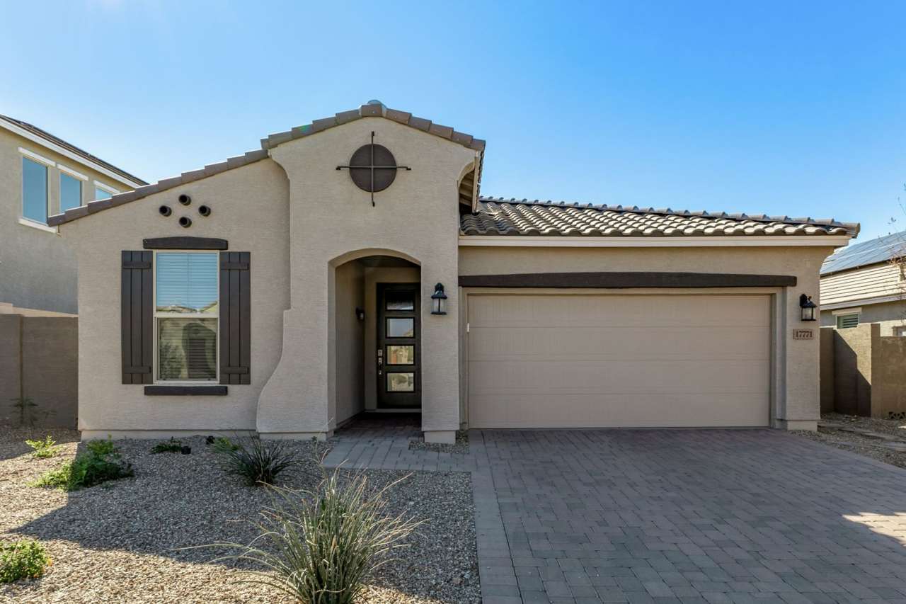 Beautiful 3-Bedroom Home in Estrella Mountain Ranch