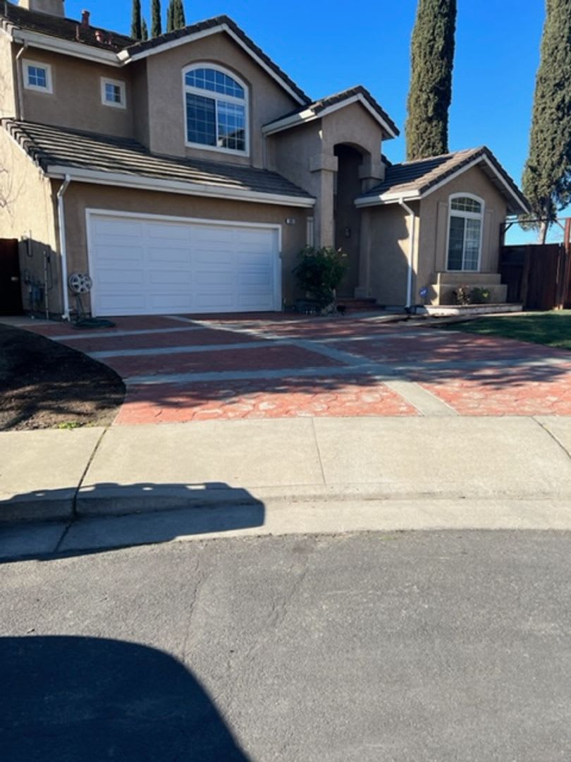 Spacious 4-Bedroom Home in a Quiet Tracy Cul-De-Sac!