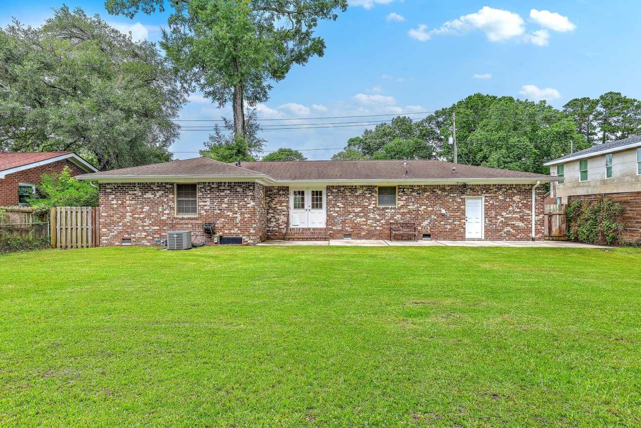 Available Now: Brick Ranch in West Ashley's Church Creek