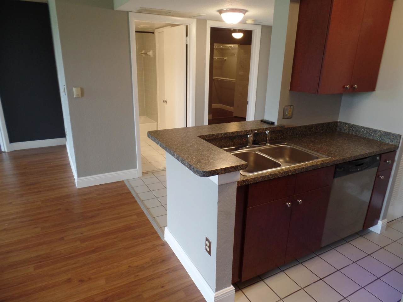 2880 N Oakland Forest Dr#110