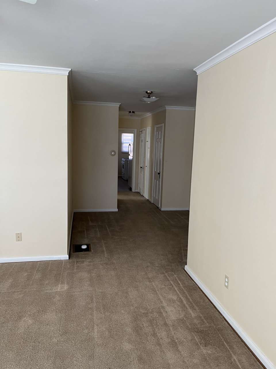 1143 S Cassingham Rd