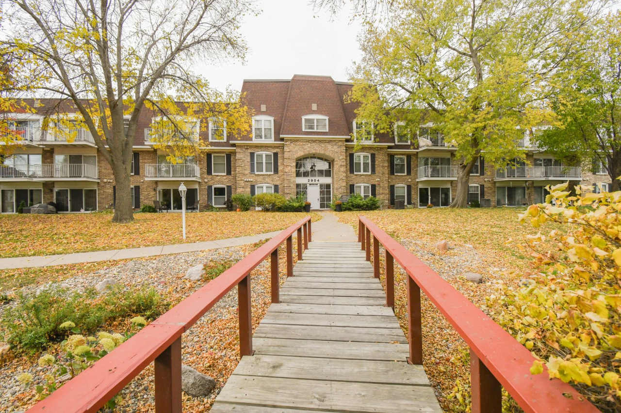 Spacious Country Club Estates Condo with Pool, Heated Parking, and Modern Amenities!