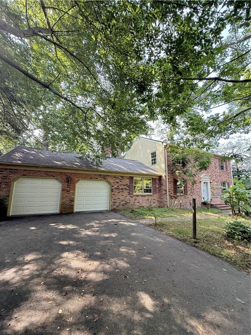 4 BED 3BA SINGLE FAMILY HOME