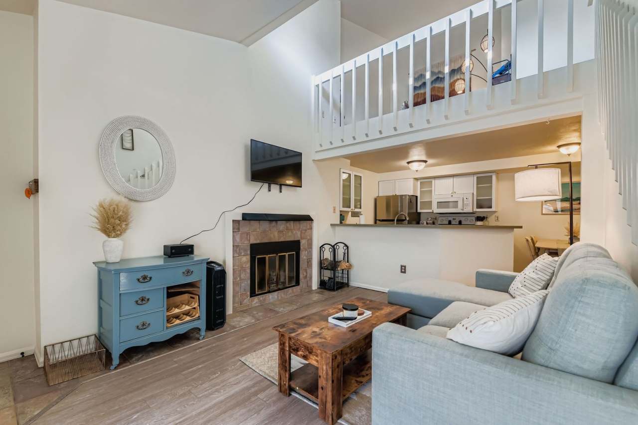 Peaceful 2BR Retreat Near Bobolink Trail