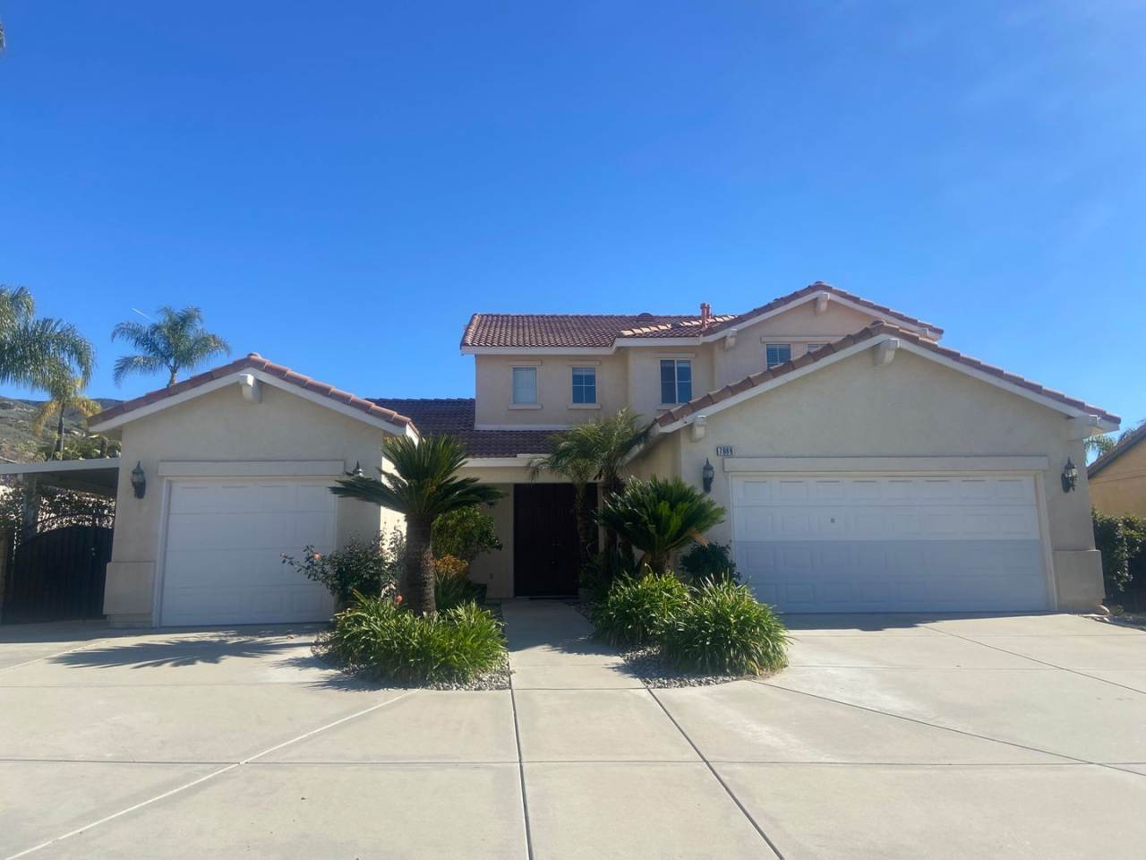 Spacious 4 Bedroom 3 Bath Home in East Highland!!