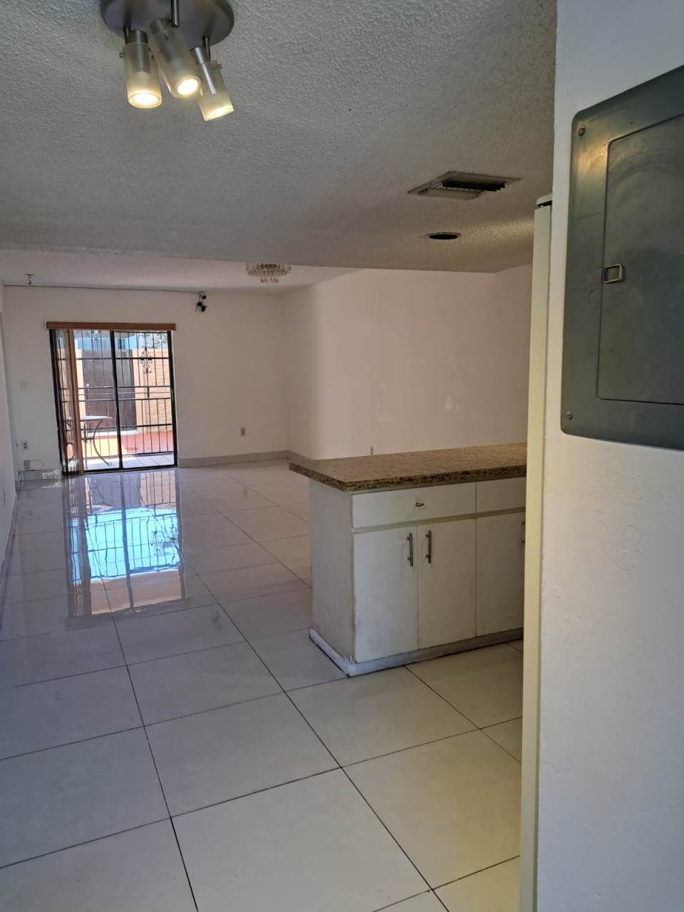 5525 West 26th Court