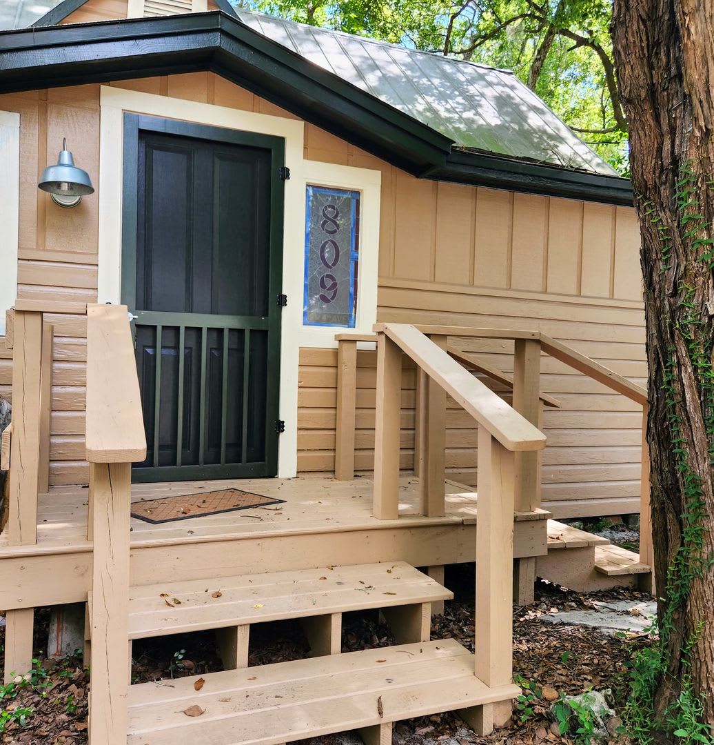 Single Family Home Close to UF!